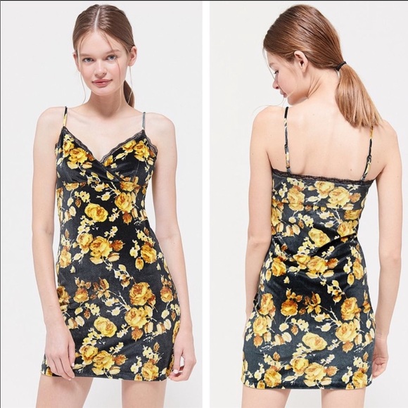 Urban Outfitters Dresses & Skirts - Urban Outfitters Bernadette Velvet Mini Dress